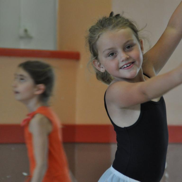 Cours d'initiation à la danse COMPAGNIE OPALINE